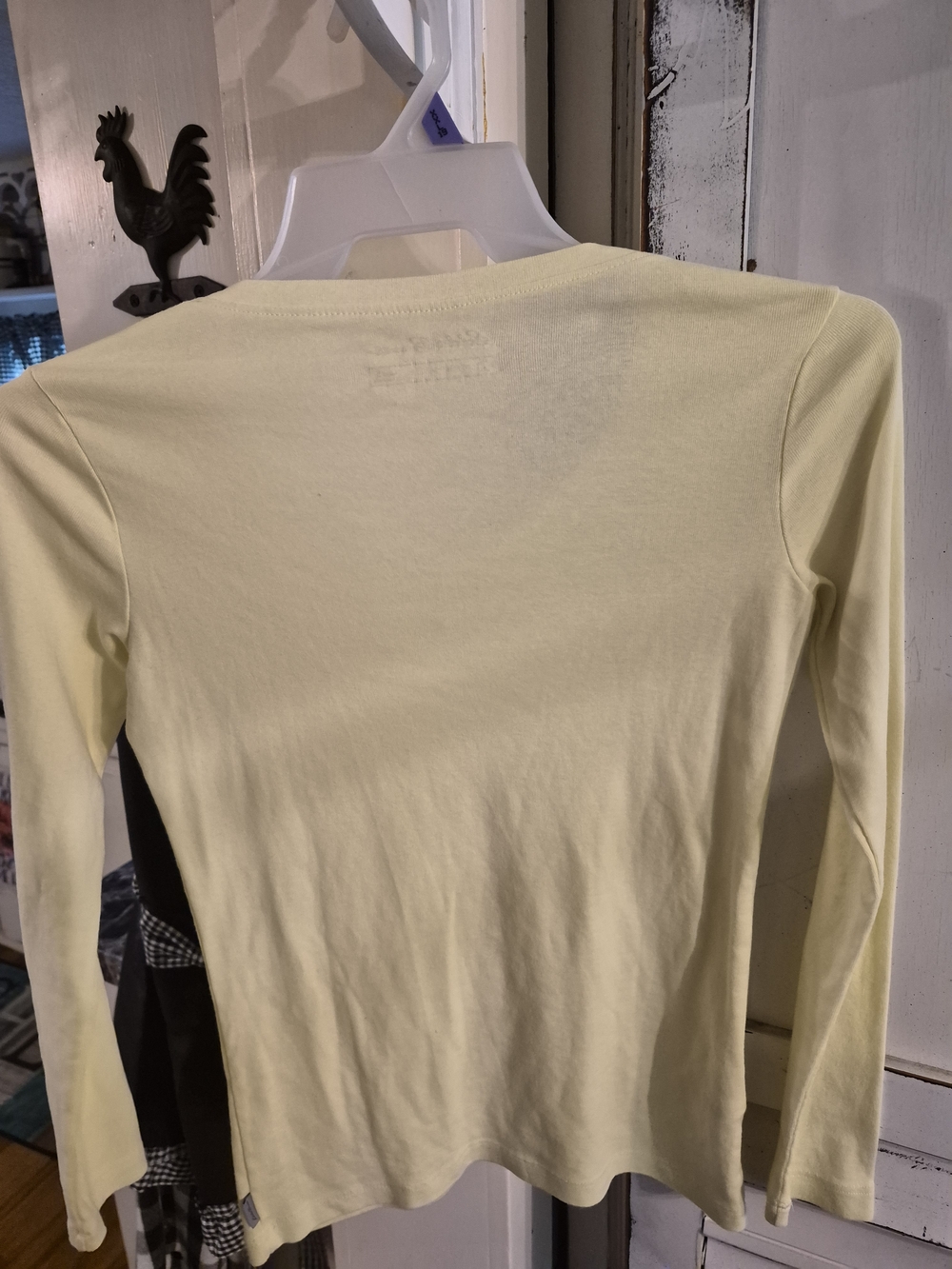 Eddie Bauer Soft Pale Yellow V-Neck Long Sleeve Top - Picture 2 of 4